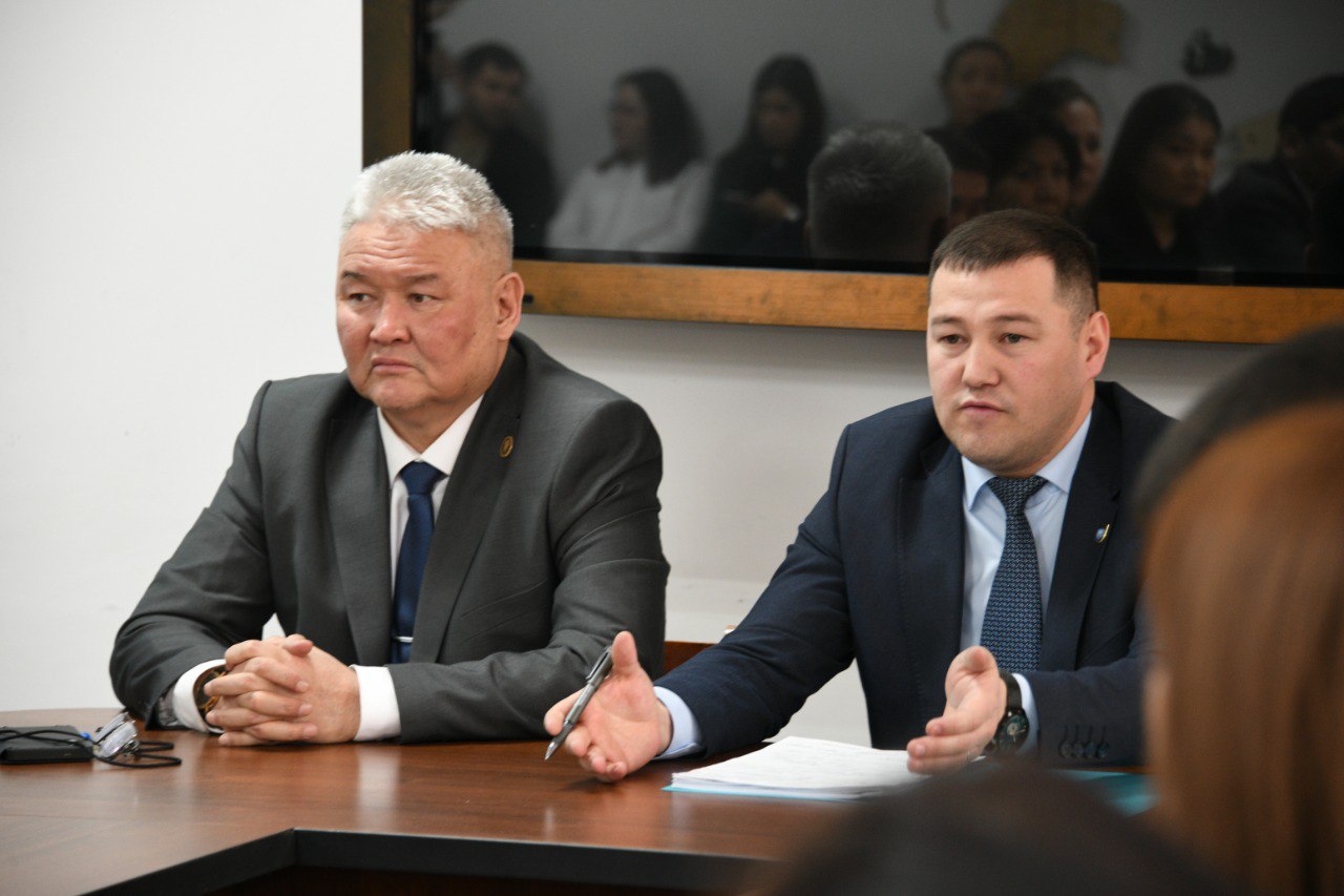 3562003366697c9a503bd40518817981_4